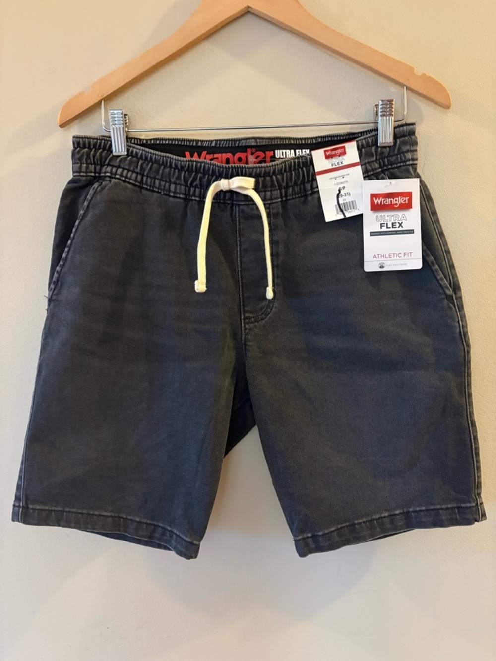 Wrangler Men's Ultra Flex Athletic Fit Denim Shorts with Drawstring, NWT, Sz S.